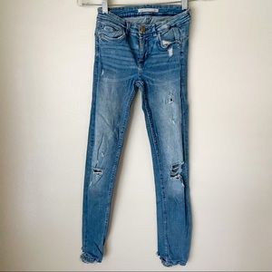 Zara Distressed Blue Jeans Size 2